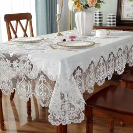 Tableau de table de style American White Gold Velvet Rectangle Notage brodé en dentelle Europe des tissus pour chaise à manger