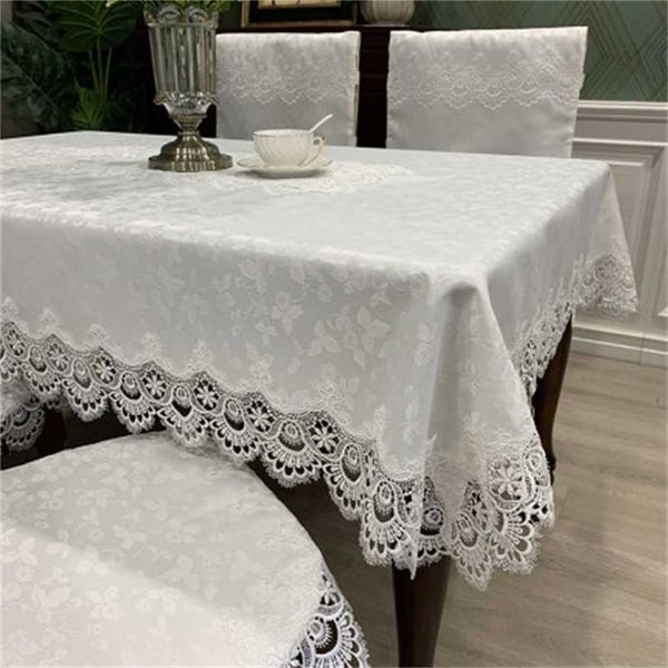 Nappe Blanc De Luxe Broderie Belle Dentelle Satin tissu Dinningtable Couverture Évider Ronde Drapeau Serviettes 211103