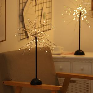 Tafellampen 100 LED Batterij Flash Copper Wire Night Light Christmas Fire Tree USB Tafellamp voor Home Holiday Indoor Kids Decoratie Fairy