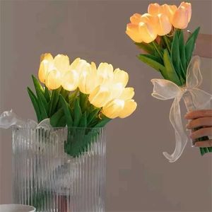 Tafellampen 10 stks tulpen met LED -licht kunstmatige tulpenbloemen tafellamp simulatie tulpen boeket nacht lichte moeders dag geschenken voor hom