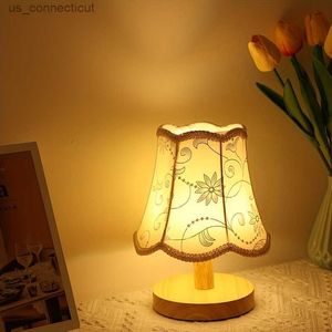 Tafellampen 1 pk Noordse nachtkastje lamp - Modern eenvoudig warm led night light voor een gezellige slaapkamer