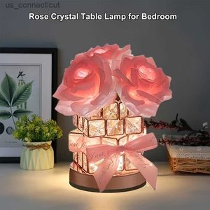 Lampes de table 1pc rose lampe de table rose lampe de table en cristal lampe de rose sans fil rechargeable lampe rose romantique LED romantique pour la chambre décor du salon de la chambre