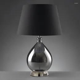 Tafellampen 2023 LED Simple Modern Glass Desk Lamp Creative Lights Slaapkamer Bedroom Living Room Soft Design