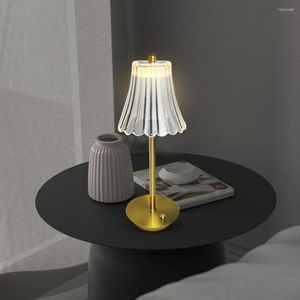 Tafellampen Acryl LED -bureaulamp Oplaadbare aanraakregeling Decoratieve nachtlichten Dimbare romantische sfeer voor slaapkamerbed