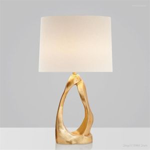 Lampes de table américain créatif doré pour salon Art chambre lampe de chevet LED Designer postmoderne maison déco luminaire
