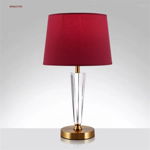 Lampes de table American Luxury Crystal Red Cloth LED LED POUR LA CHAMBRE DE MARIE