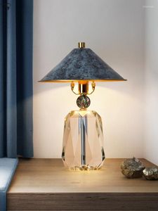 Lampes de table American Luxury Designer Coppper Crystal Lamp LED E14 Gold Luster Postmodern Desk Lights Salon Chambre de chambre Étude