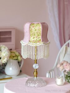 Lámparas de mesa con borlas rosas americanas para dormitorio, luces de ambiente de princesa para niña, lámpara de mesita de noche, decoración para sala de estar, accesorios de iluminación