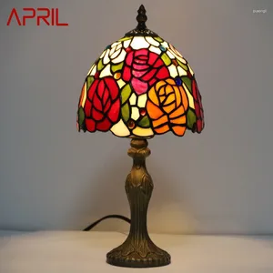 Tafellampen april Tiffany Glass Lamp LED Europees Vintage Creative Rose Desk Light voor Home Living Room Study Bedide Decor