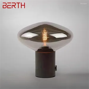 Lampes de table morne nordique lampe contemporaine simple simple de bureau noir de bureau LED à la maison.