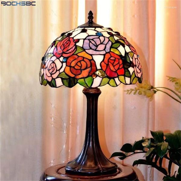 Lampes de table BOCHSBC Tiffany Style Lampe Bouquet De Roses Feuille Multi Couleur Vitrail Bureau Maison Gradation Pomposo Décor LED Lumière Rétro