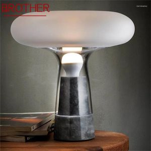 Lampes de table Brother Dimmer nordique lampe de luxe contemporain conception LED Bureau de bureau pour la décoration de la chambre à la maison