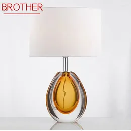 Lámparas de mesa hermano nórdico lámpara de esmalte moderna arte de moda