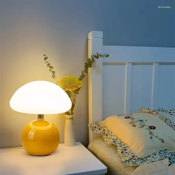 Lampes de table en céramique tactile interrupteur atmosphère Light Bedroom Bedside Reading Lights Lights Decorative Night Lighting Fixture