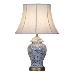 Lámparas de mesa Lámpara de cerámica azul y blanca china Entrada Dormitorio Vestíbulo Porcelana Escritorio moderno Luz D53