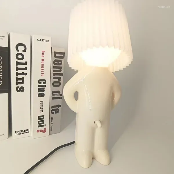 Lampes de table Claeted Naughty Boy Lampe créative Unique LED Plis Lecture Éclairage Chambre Chevet Veilleuse Cadeau Pour Enfants