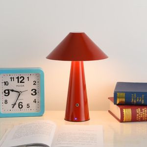 Lampes de table Couleur Corps en fer Lampe de bureau rechargeable Dimmable Tactile Portable