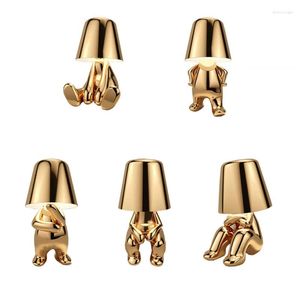 Tafellampen creatief gouden man lamp hars led nacht licht koffiebar slaapkamer kamer decor cartoon denker kinderdag cadeau