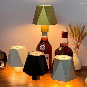 Tafellampen Creatieve LED-wijnfleslamp USB Opladen Desktop RGB Paddestoel Nachtlampje Traploze helderheidsaanpassing voor bar