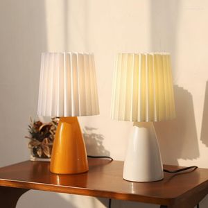 Tafellampen creatieve Noordse Cerami Milkshake Origami Lamp Studie Slaapkamer Bedroom Led Night Light Simple Modern Sfeer Desk Lights