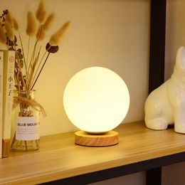 Lampes de table Lampe de base en bois massif créative LED Verre Bureau Lumière décorative Alimenté par USB Style nordique Veilleuses pour chambre DecoratTable