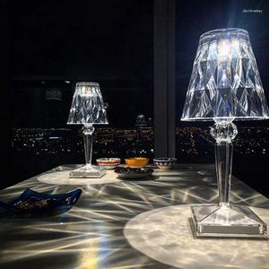 Lámparas de mesa Lámpara de diamante de cristal USB Recargable Portátil Táctil Mesita de noche Creativo Claro Acrílico Escritorio Luz de noche LED
