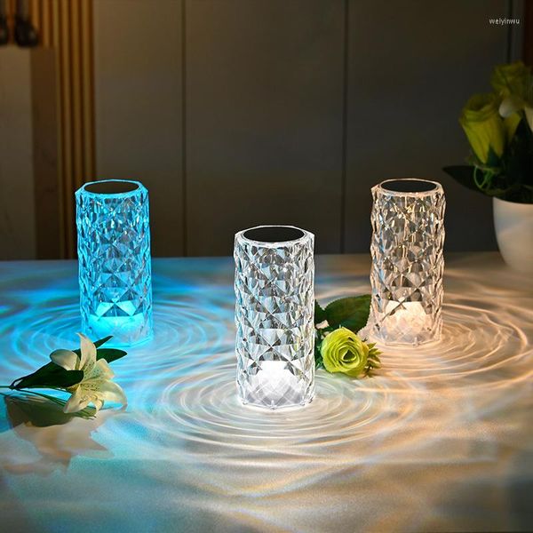 Lampes de table Cristal Rose Lampe Atmosphère Acrylique Creative Ornements Source de Lumière Plug Type Base Commutateur Abat-Jour