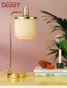 Lampes de table Debby Postmodern lampe créative Tassel Shade Romantic Bureau Light Decoration LED pour le chevet à la maison