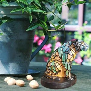 Lampes de table Lampe d'animal en vitrail durable Portable Coloré Vintage Résine Universal Shape Night Light