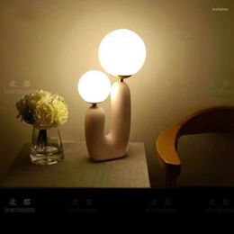 Lámparas de mesa Ahorro de energía-Luz de estilo europeo Vidrio de dedo de lujo Sala de estar creativa Estudio Dormitorio Mesita de noche Decoración de arte de resina rosa