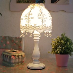 Lampes de table style européen lampe chambre chevet mariage créatif mode dentelle pastorale tissu français cadeau d'anniversaire ZA ZL487