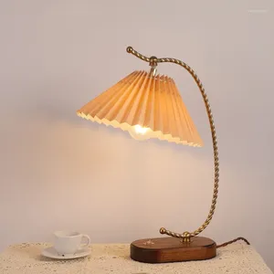 Lampes de table de table de chambre de lit française lampe Habitage Homestay El rétro en verre plissé
