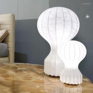 Tafellampen Gatto Lamp Noordse ontwerper Silk voor woonkamer Studie Home Bedide Bar Slaapkamer