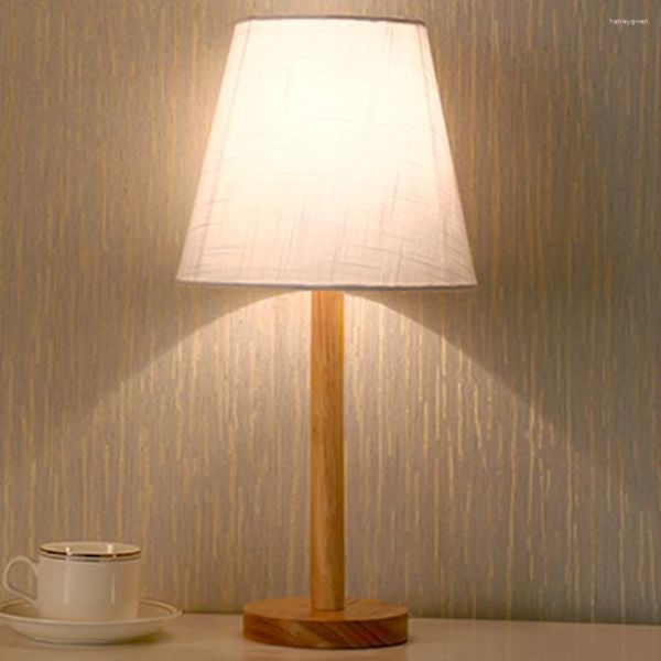 Lampes de table de table de table de chevet de table de chevet nordique atmosphère remotable avec une nuance de lin de tissu de base en bois pour chambre à coucher pour le salon