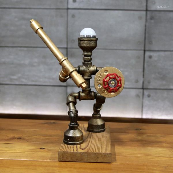 Lámparas de mesa Estilo industrial Lámpara de escritorio creativa Tubo de agua retro Guerrero Robot Mesita de noche Dormitorio Estudio Decorativo