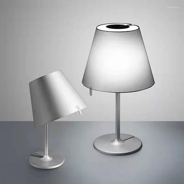 Lampes de table Italien Classic Design minimaliste Luxury Wind Lamp Personality Creative Living Room Bedroom Study Bureau