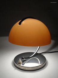 Tafellampen Italiaans moderne modelamp woonkamer bank naast restaurant bar aanrecht slaapkamer bed eenvoudig