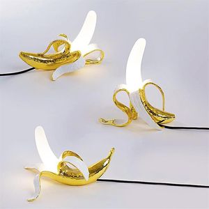 Tafellampen Italië Bananenlamp Modern Led Hars Glas Voor Slaapkamer Nordic Home Decor Licht Designer Nachtkastje208l