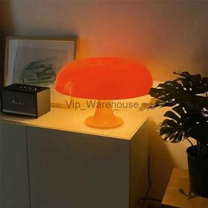 Lámparas de mesa Italia Diseñador Led Seta Lámpara de mesa Hotel Dormitorio Mesita de noche Decoración de la sala Lámparas de iluminación Luces de escritorio minimalistas modernas YQ231006