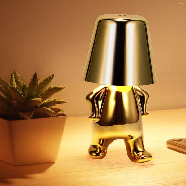 Lampes de table Italie Petit Homme d'Or Led Veilleuse Penseurs Lampe Art Décor Frères Café Bar Chevet Étude Chambre D'enfant