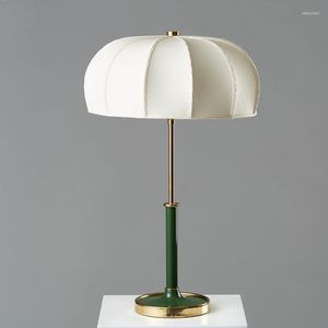 Lampes de table Lampe De Chevet Fer Américain Simplicité De Luxe Pour Salon Décoré Chambre LED