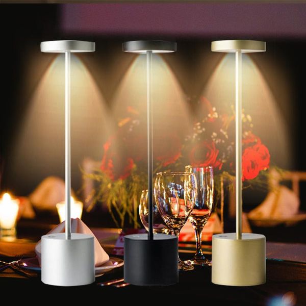 Lampes de table Lampe de bureau LED en alliage d'aluminium rechargeable sans fil tactile gradation veilleuse pour bar salon lecture lampe de campingTable