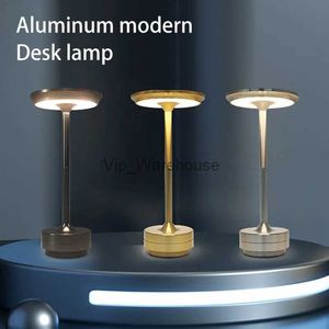 Tafellampen LED-bureaulamp USB Touch Dimmen Metaal Opladen Nachtlampje Voor Koffiebar Restaurant Nachtkastje Lezen Decoratie Tafellampen YQ231006