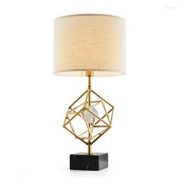 Lámparas de mesa Led E27 Lámpara de tela de mármol de cristal de hierro posmoderno. Luz LED. Lámpara de mesa. Lámpara de escritorio para dormitorio