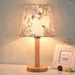 Tafellampen LED LAMP VOOR SLAAPKAMER Woonkamer Woonbout Art Deco Desk Kerst Decoratie Home Lampe de Chevet Chambre