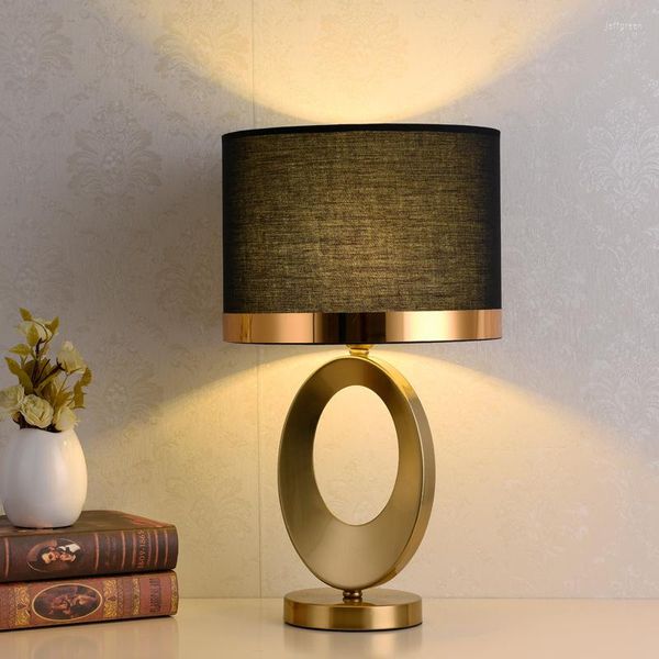 Lampes de table Lampe LED Lampe de chevet de luxe moderne Chambre Salon Étude Creative Simple Comptoir