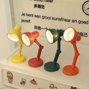 Tafellampen LED LAMP Plastic opvouwbare lees nachtlicht met clip stroomschakelaar Knop kinderen kamer decoratie eenvoudige lampka nocna a a