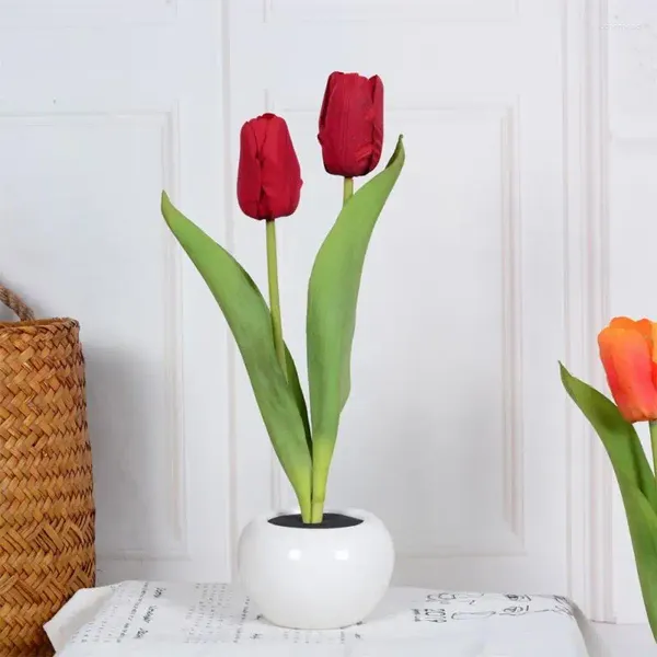 Lámparas de mesa Luz de noche LED Mesita de noche El dormitorio Decoración del hogar Est Ramo Lámpara Tulipanes Flores artificiales Sala de estar Jardín al por mayor