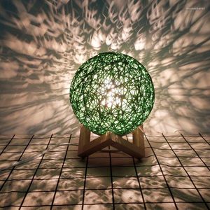 Lampes de table LED veilleuse ciel étoilé cadeau créatif lampe Usb nordique chambre chevet décoration approvisionnement en gros Sepak Takraw
