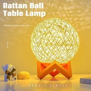 Tafellampen LED Rattan Ball Lamp USB Moon Light Night Bedide Desktop Slaapkamer Decor verlichting Creatief geschenk